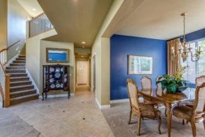 Cheerful 5-bedroom with pool free parking
